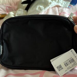 lululemon everywhere belt bag